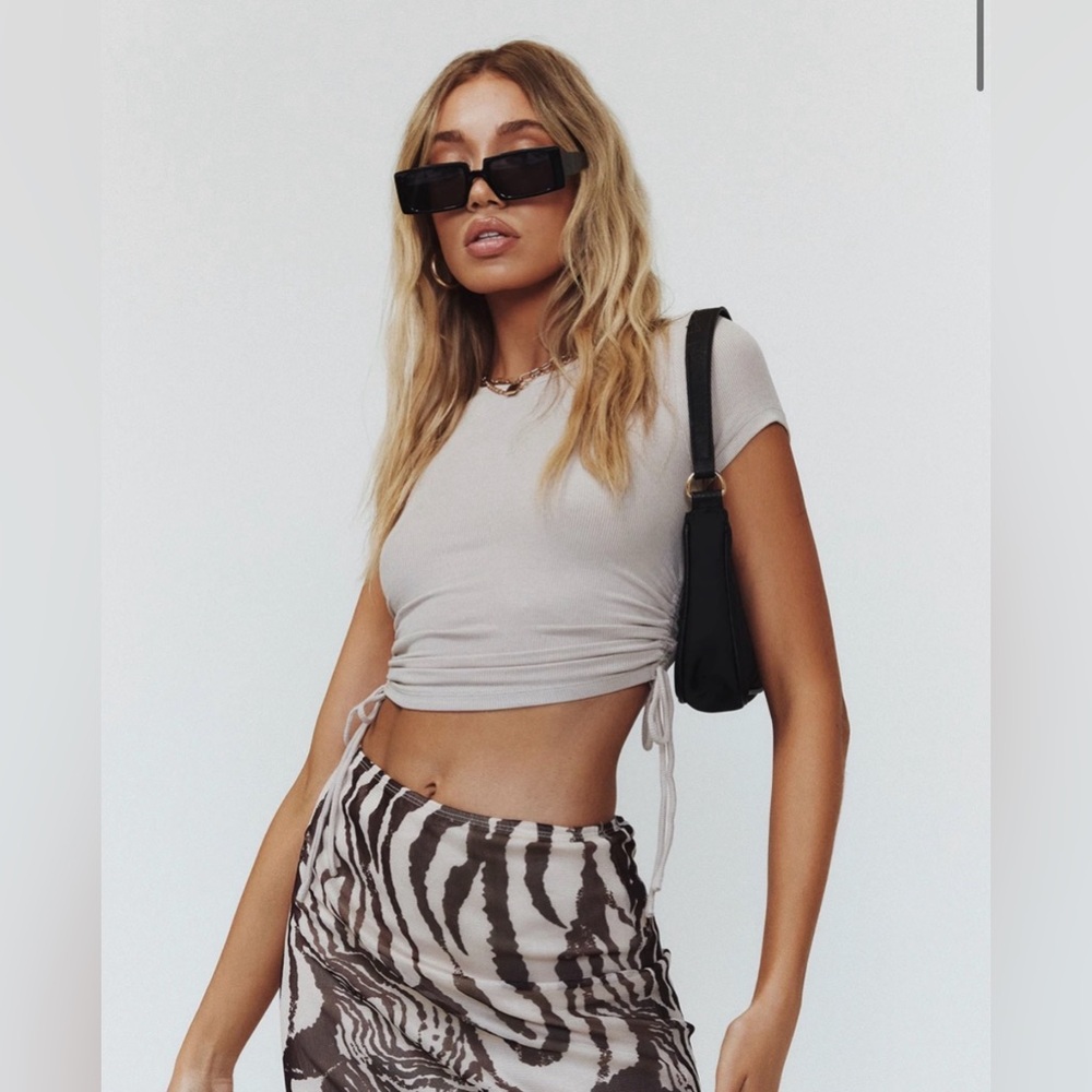 Princess Polly Crop Top Side Tie / Cinched